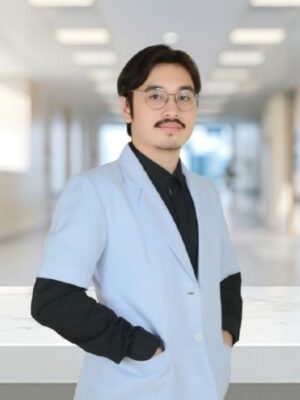 dr.Andre Jonathan Samuel Gultom.MKM.